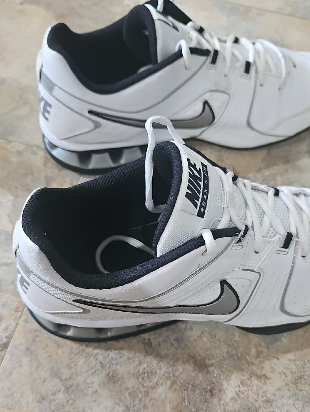 Nike Men’s White and Black Leather Athletic Trainers - Picture 7 of 14